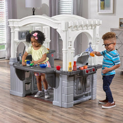 Grand Walk-In Classic Kitchen & Grill™